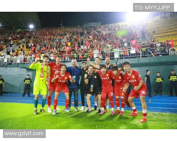 广州足球队近期状态全面分析与对比探讨